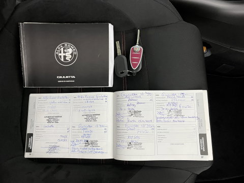 Alfa Romeo Giulietta 1.6 JTDM Super Pack Veloce Aut. *NAVI-FULLMAP | SPORTSEATS | SHIFTPADDLES | PRIVACY-GLASS | ECC | PDC | CRUISE | 17''ALU*