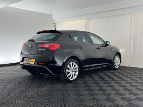 Alfa Romeo Giulietta 1.6 JTDM Super Pack Veloce Aut. *NAVI-FULLMAP | SPORTSEATS | SHIFTPADDLES | PRIVACY-GLASS | ECC | PDC | CRUISE | 17''ALU*
