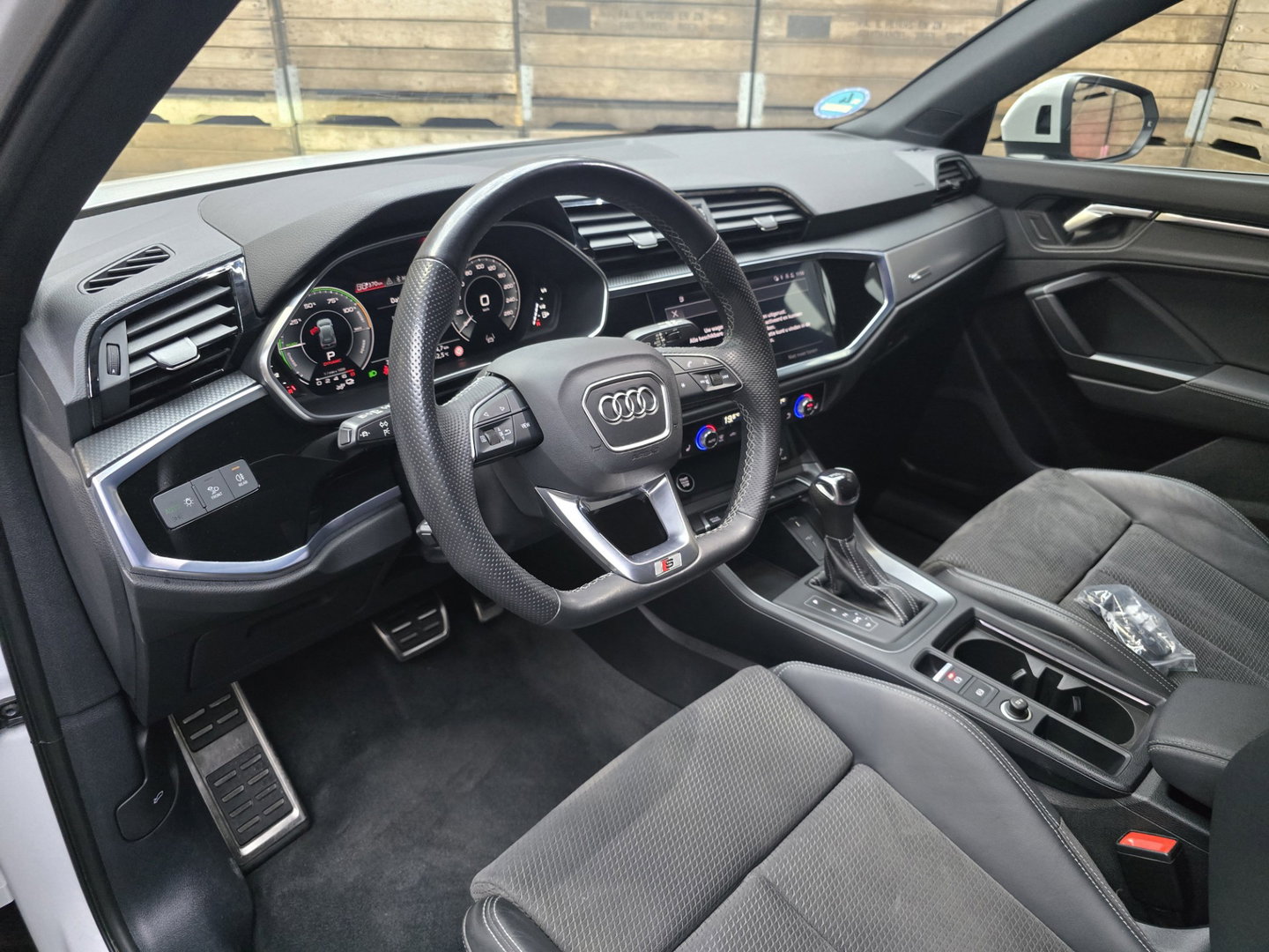 Audi Q3 45 TFSI e S edition 3x S-Line LED BNS Pakket Navi Clima Cruise 19"LM