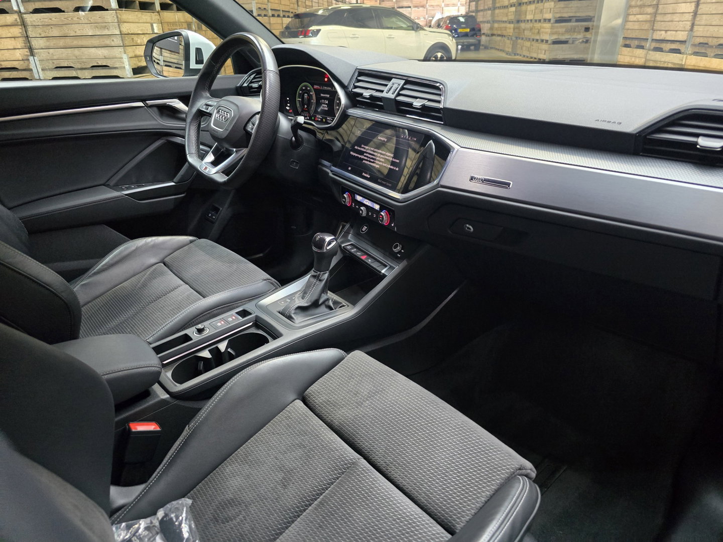 Audi Q3 45 TFSI e S edition 3x S-Line LED BNS Pakket Navi Clima Cruise 19"LM