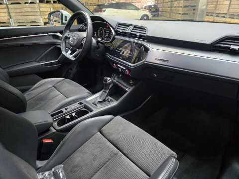 Audi Q3 45 TFSI e S edition 3x S-Line LED BNS Pakket Navi Clima Cruise 19"LM