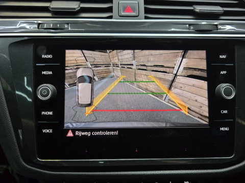 Volkswagen Tiguan 1.4 TSI Comfortline Business R PANO Draadloos laden Camera
