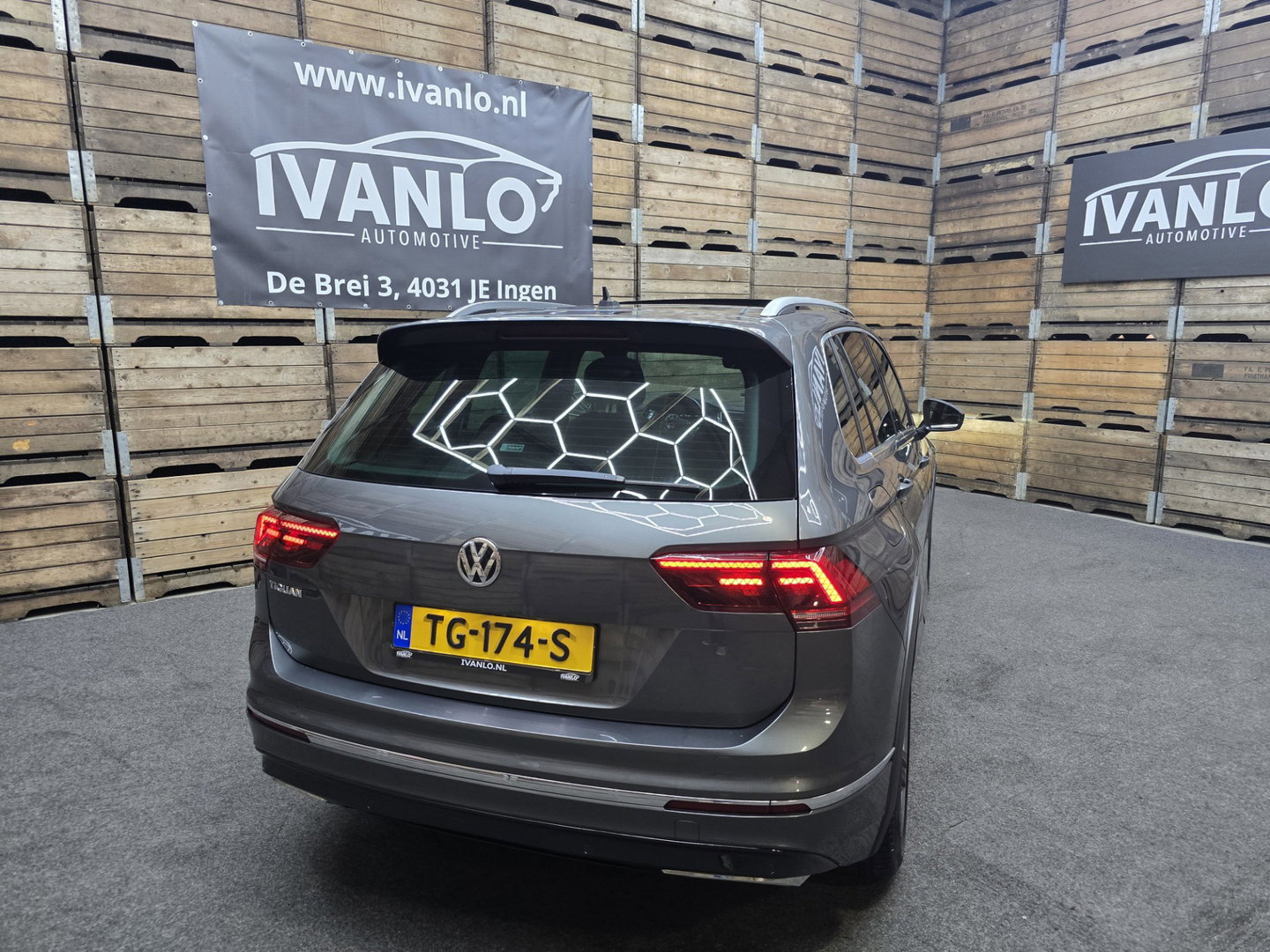 Volkswagen Tiguan 1.4 TSI Comfortline Business R PANO Draadloos laden Camera
