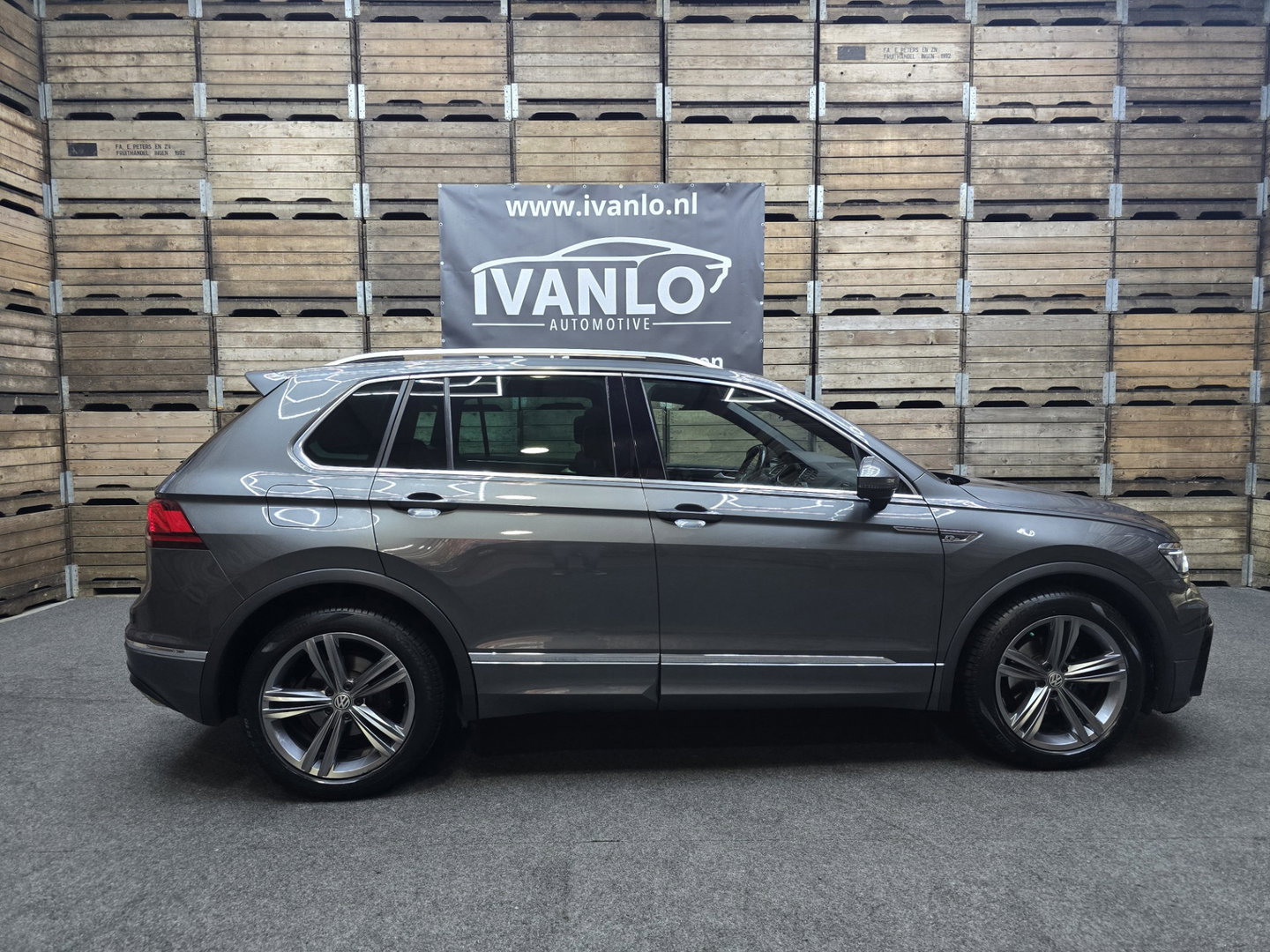 Volkswagen Tiguan 1.4 TSI Comfortline Business R PANO Draadloos laden Camera