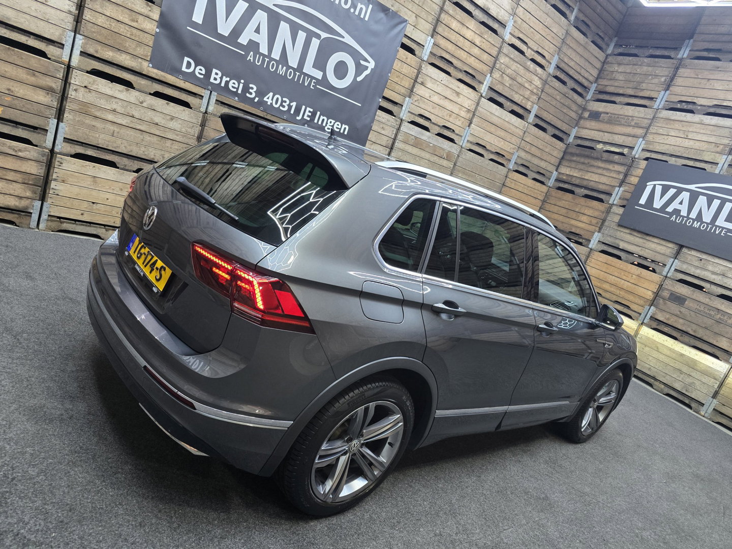 Volkswagen Tiguan 1.4 TSI Comfortline Business R PANO Draadloos laden Camera