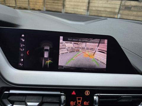 BMW 1-serie 118i High Executive Pano Clima Camera HUD Navi LM