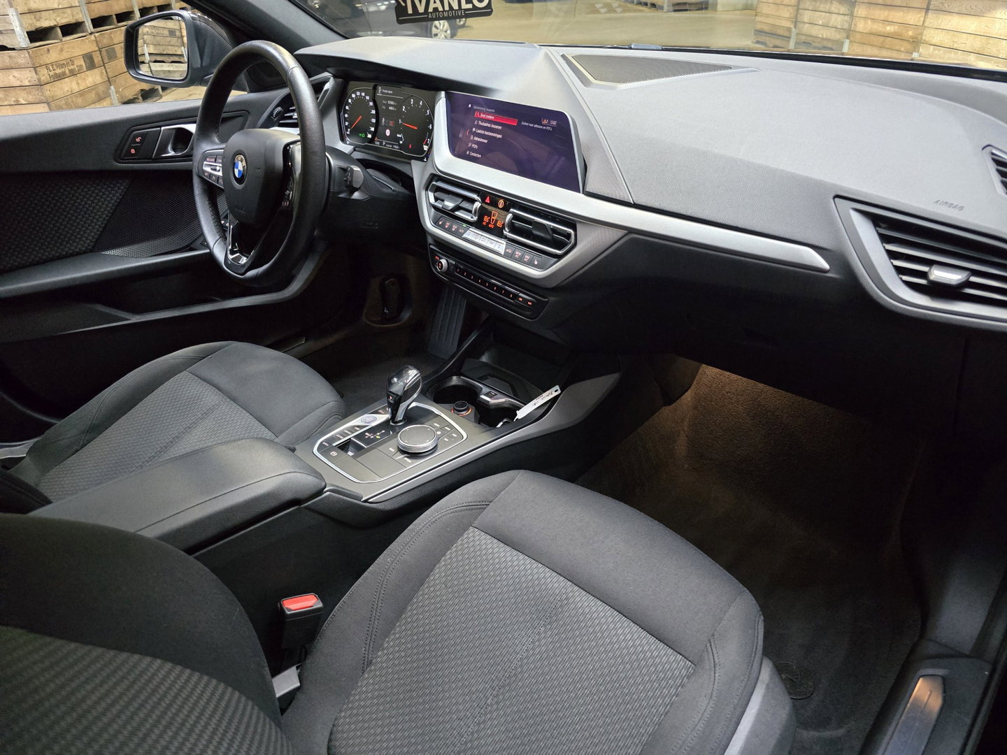 BMW 1-serie 118i High Executive Pano Clima Camera HUD Navi LM