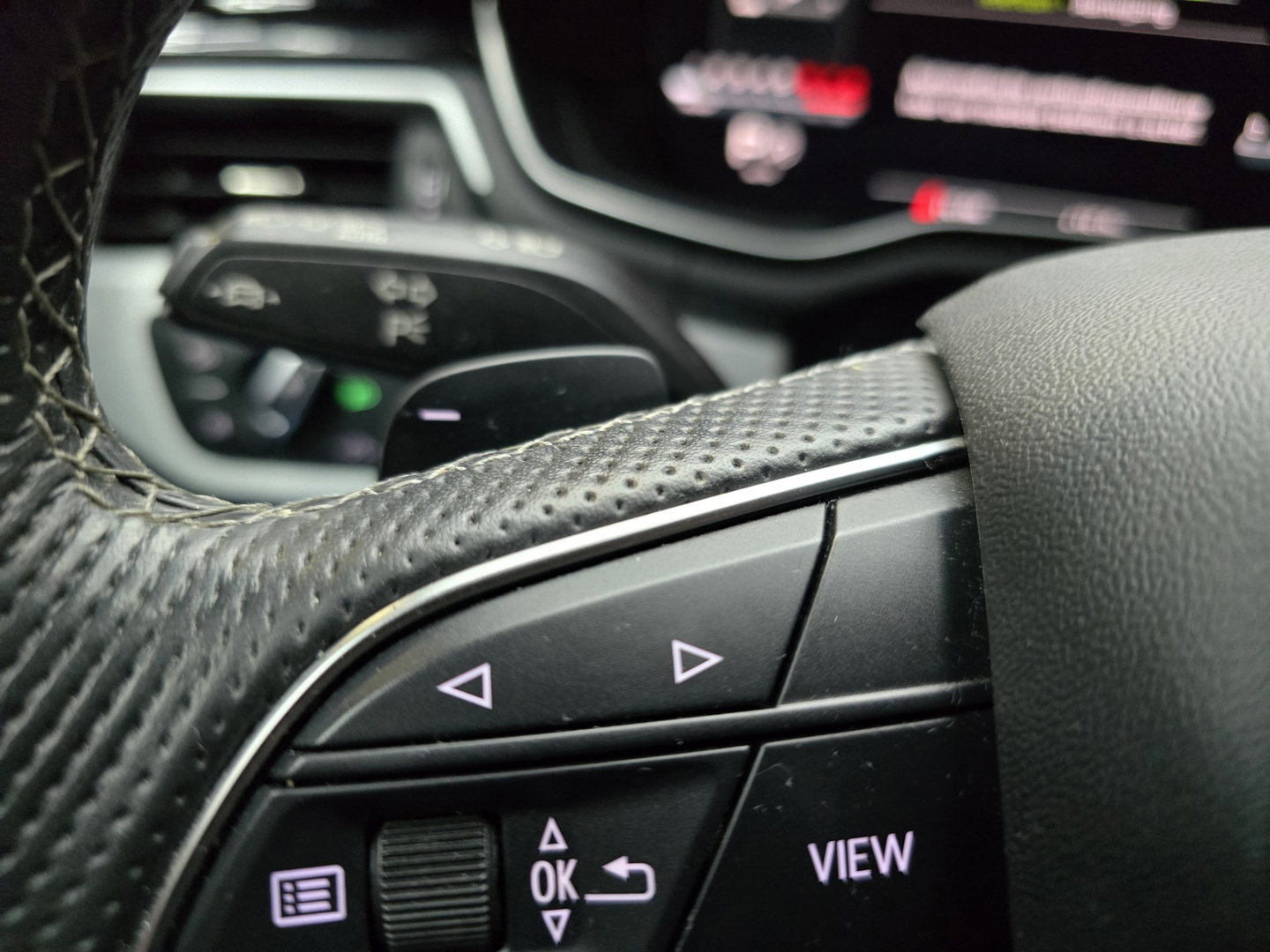Audi A4 Avant 40 TFSI S edition 3x Sline Navi Clima Led Matrix Trekhaak LM