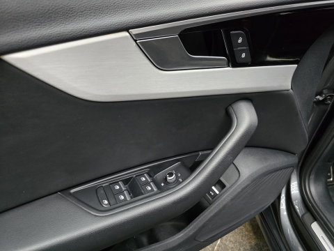 Audi A4 Avant 40 TFSI S edition 3x Sline Navi Clima Led Matrix Trekhaak LM