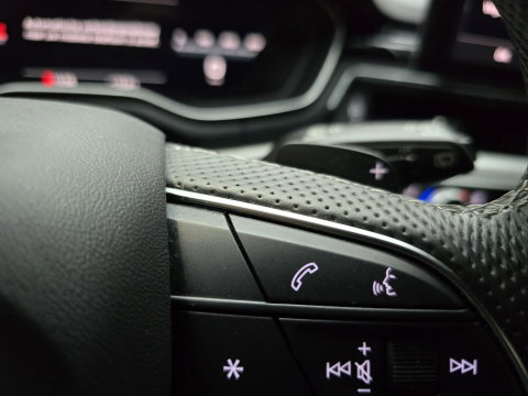 Audi A4 Avant 40 TFSI S edition 3x Sline Navi Clima Led Matrix Trekhaak LM