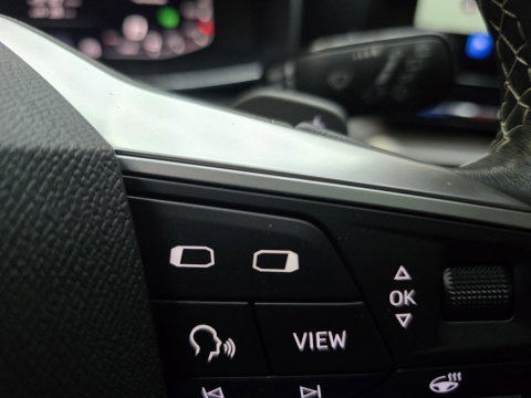 SEAT Leon 1.4 TSI eHybrid PHEV Xcellence Pano Clima Navi Camera 18"LM