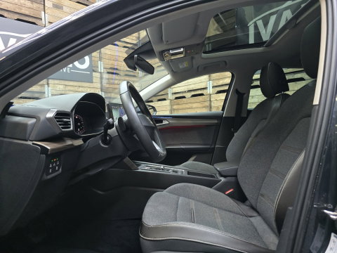 SEAT Leon 1.4 TSI eHybrid PHEV Xcellence Pano Clima Navi Camera 18"LM