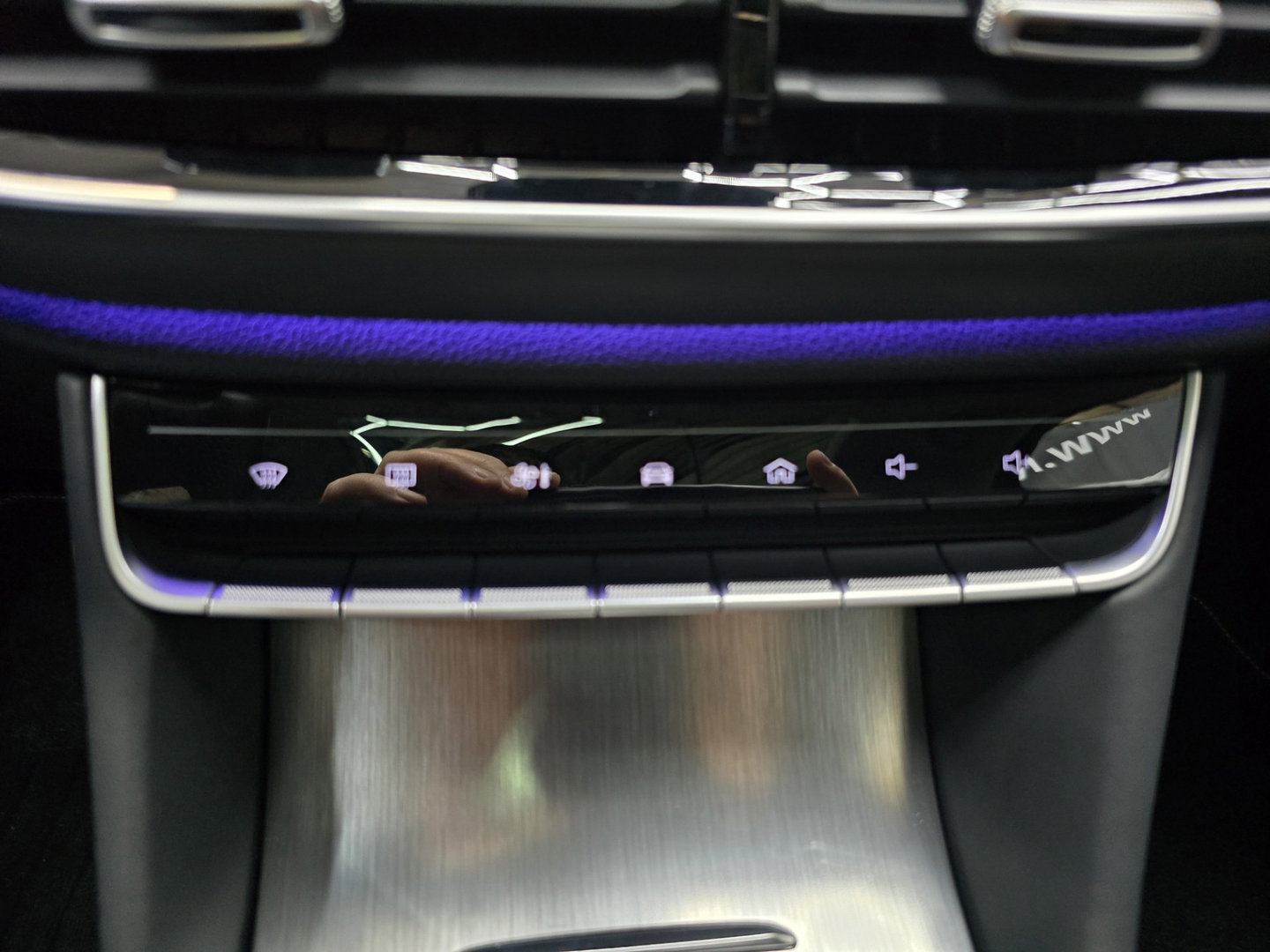 MG EHS 1.5 TGDI Luxury PHEV Pano Leder Camera Cruise 18"LM Trekhaak