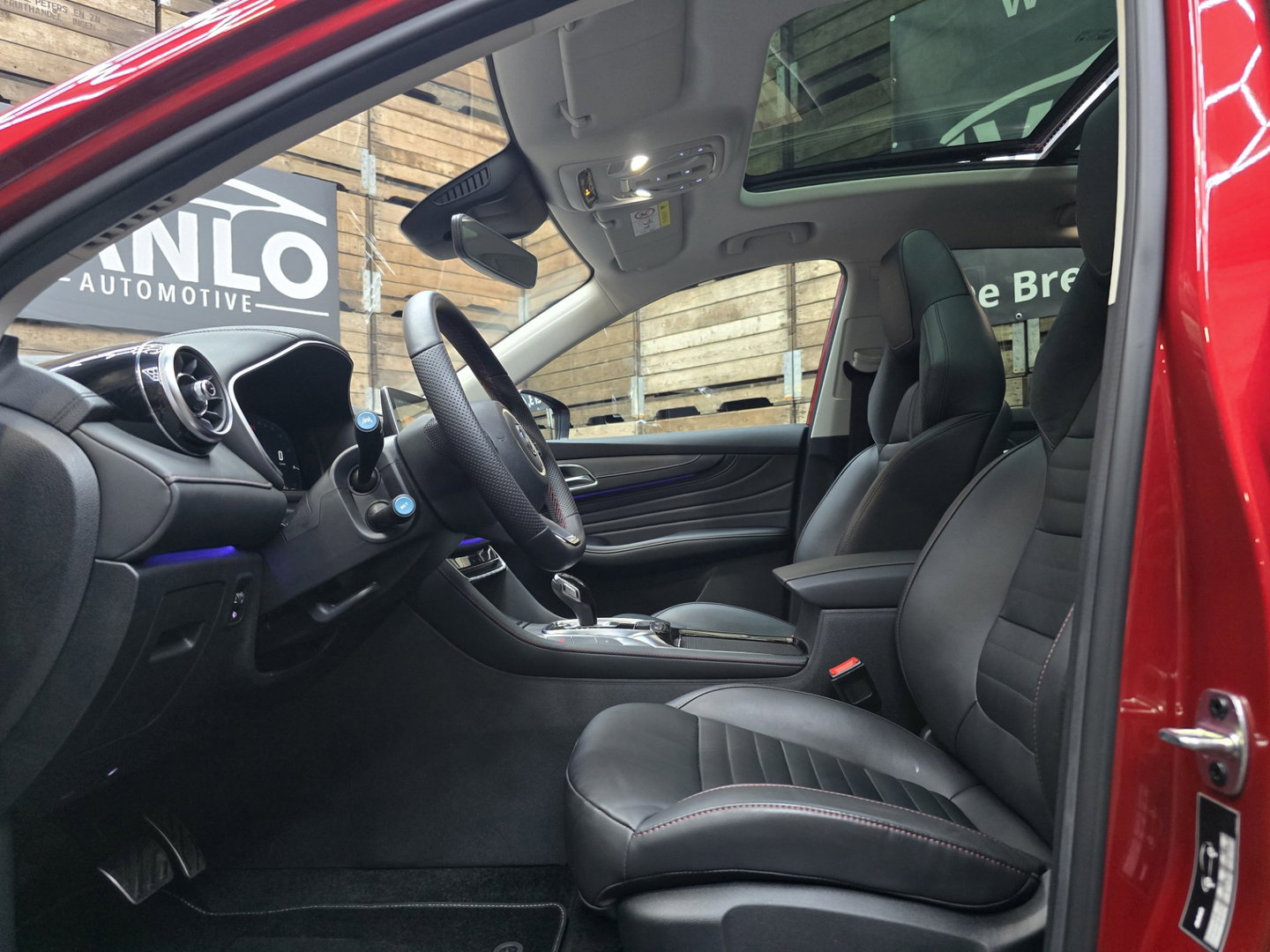 MG EHS 1.5 TGDI Luxury PHEV Pano Leder Camera Cruise 18"LM Trekhaak