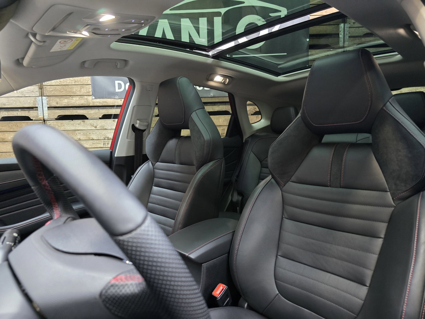 MG EHS 1.5 TGDI Luxury PHEV Pano Leder Camera Cruise 18"LM Trekhaak
