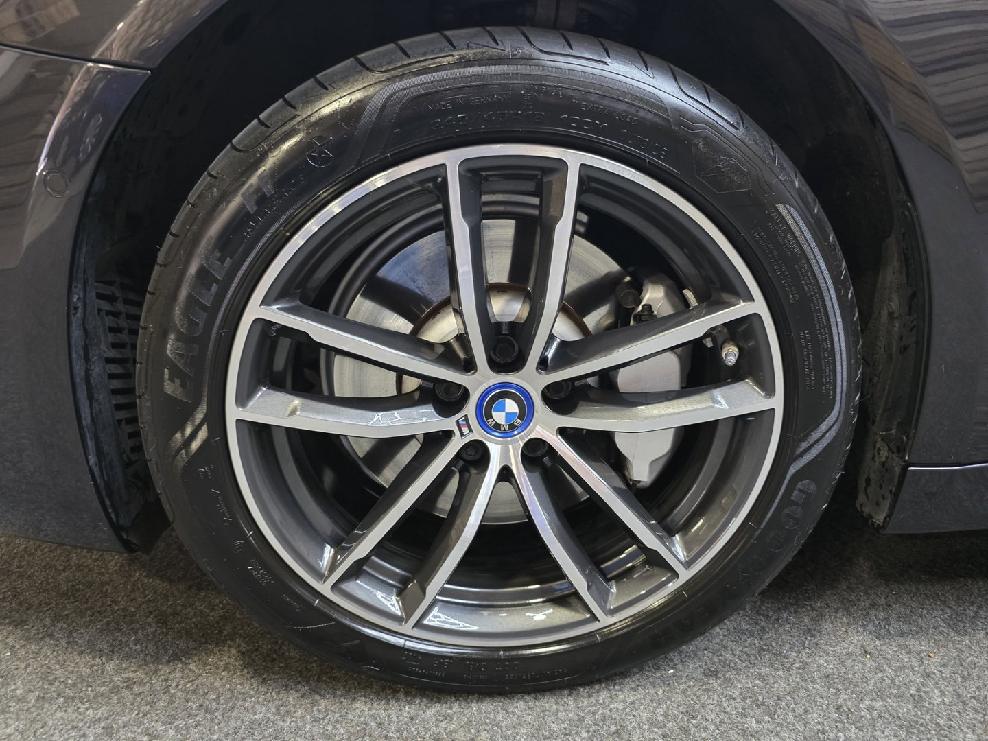 BMW 5 Serie 530e Business Edition Plus HUD Navi LED Memory stoelv en koeling LM