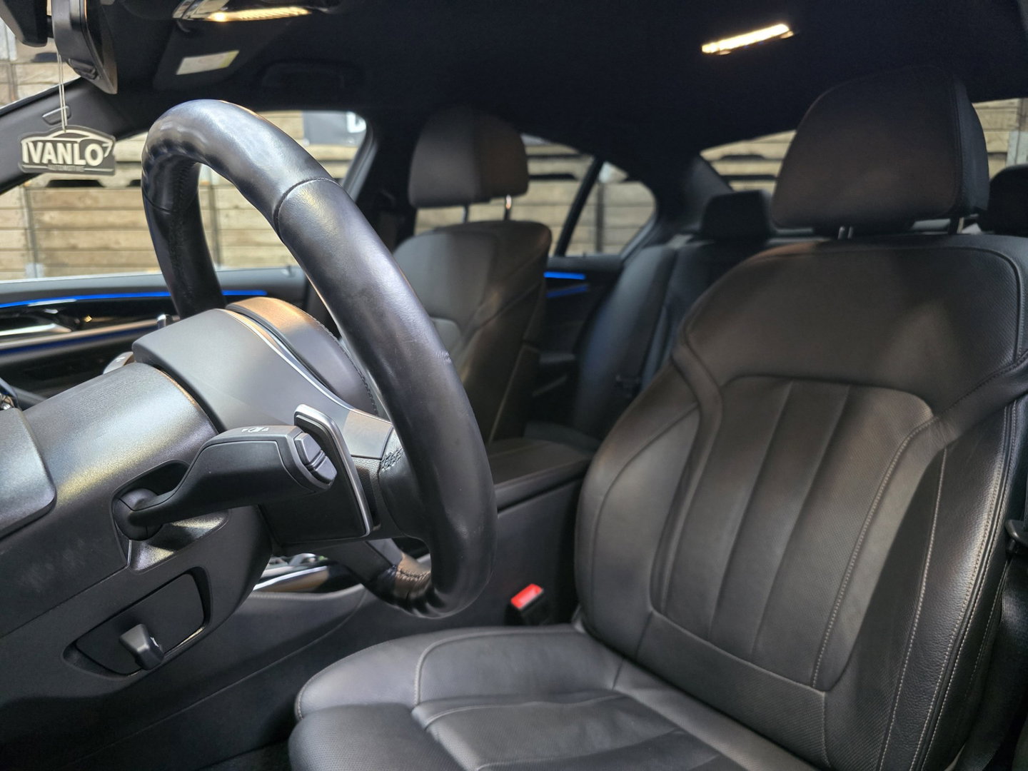 BMW 5 Serie 530e Business Edition Plus HUD Navi LED Memory stoelv en koeling LM