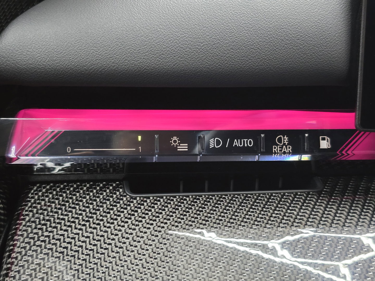 BMW 5 Serie 550e xDrive M Sport Pro Innovatie Pano HUD Carbon VCP 360 20"LM