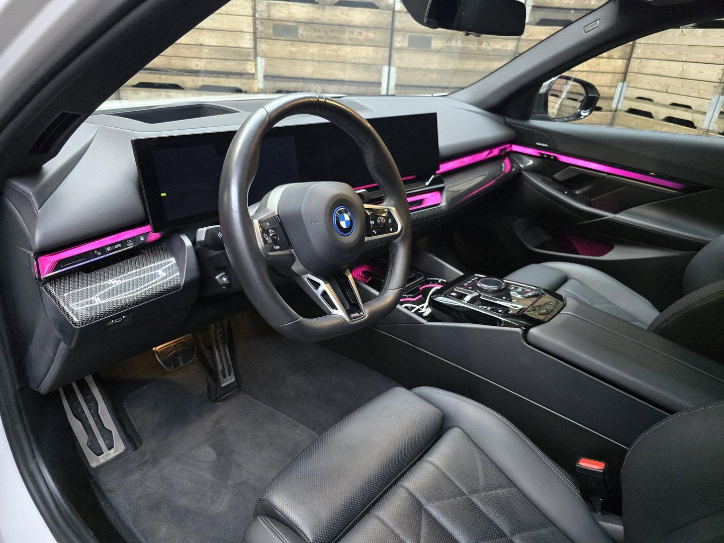 BMW 5 Serie 550e xDrive M Sport Pro Innovatie Pano HUD Carbon VCP 360 20"LM