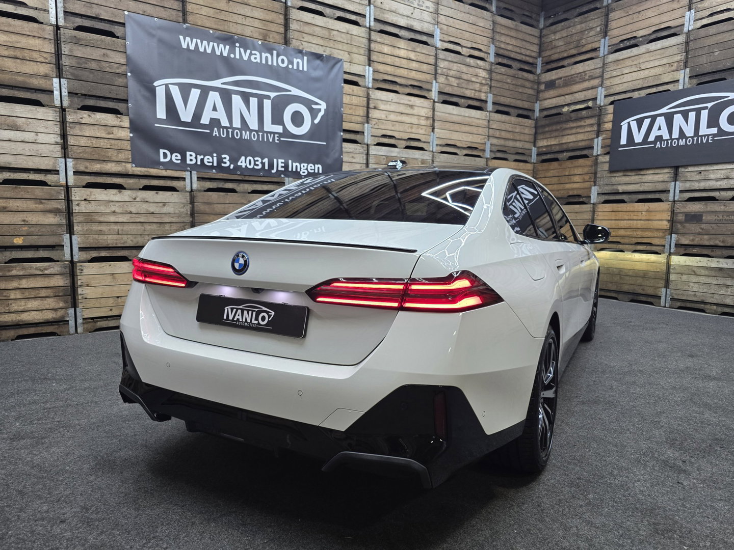 BMW 5 Serie 550e xDrive M Sport Pro Innovatie Pano HUD Carbon VCP 360 20"LM