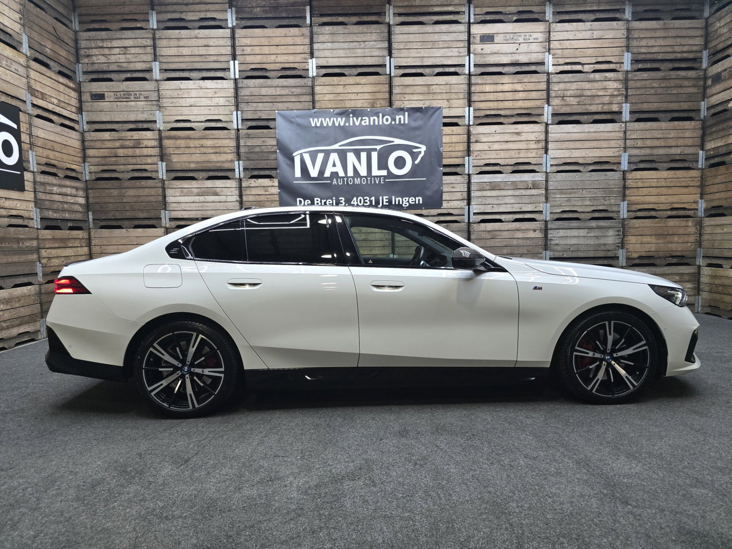 BMW 5 Serie 550e xDrive M Sport Pro Innovatie Pano HUD Carbon VCP 360 20"LM