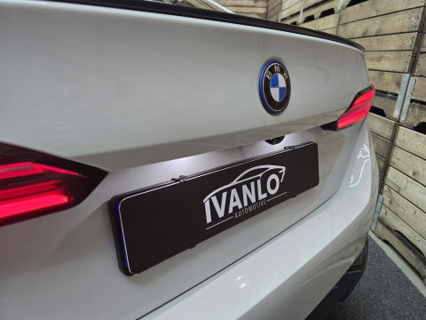 BMW 5 Serie 550e xDrive M Sport Pro Innovatie Pano HUD Carbon VCP 360 20"LM