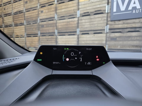 Toyota Prius 2.0 Plug-in Executive Panoramadak Navi clima camera LM