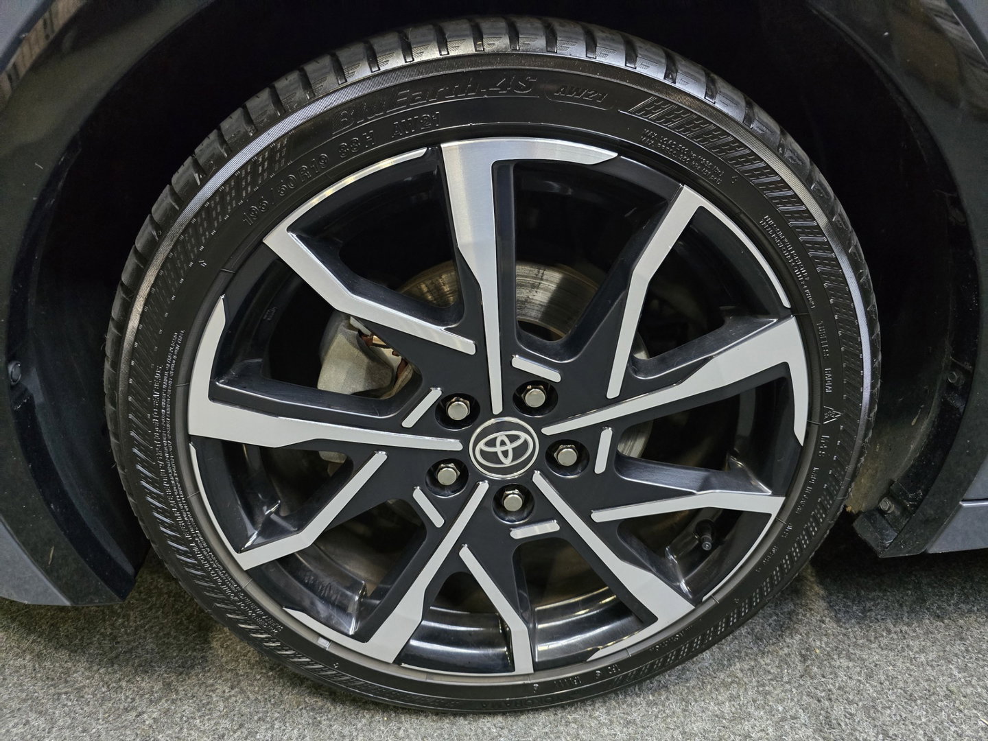 Toyota Prius 2.0 Plug-in Executive Panoramadak Navi clima camera LM