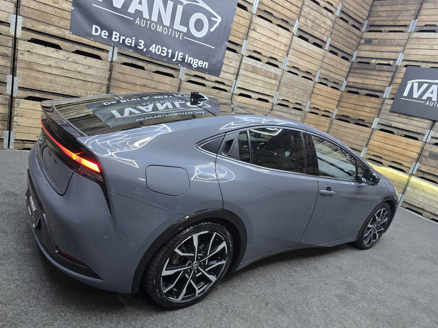 Toyota Prius 2.0 Plug-in Executive Panoramadak Navi clima camera LM