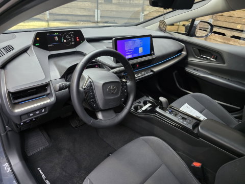 Toyota Prius 2.0 Plug-in Executive Panoramadak Navi clima camera LM