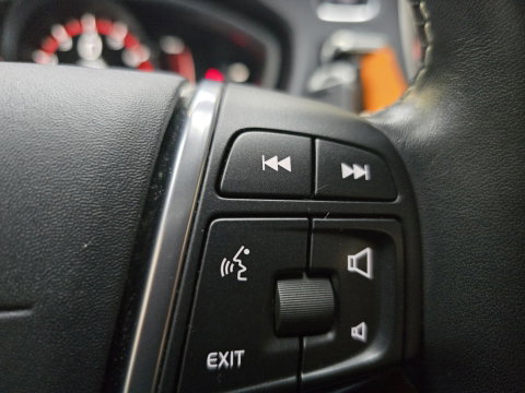 Volvo V40 1.5 T3 Kinetic R Design Pano LED Camera Trekhaak Clima Cruise LM