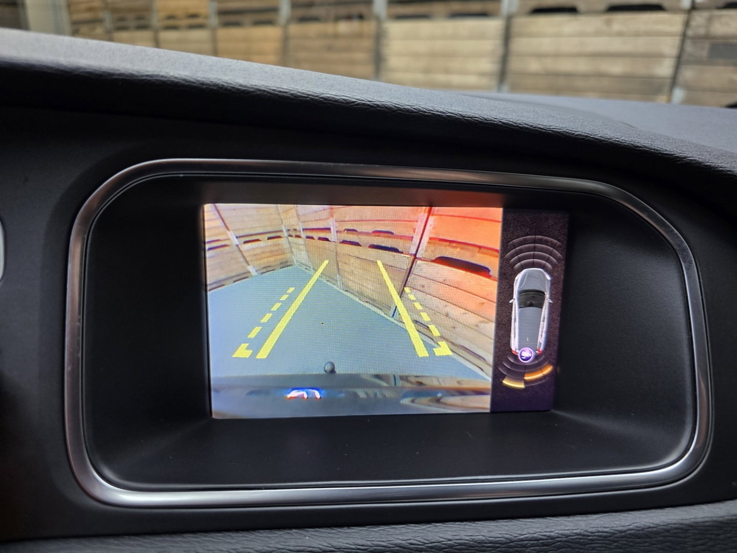 Volvo V40 1.5 T3 Kinetic R Design Pano LED Camera Trekhaak Clima Cruise LM