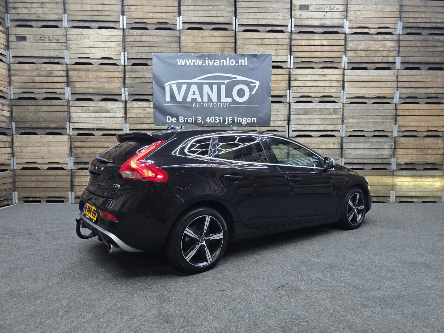 Volvo V40 1.5 T3 Kinetic R Design Pano LED Camera Trekhaak Clima Cruise LM