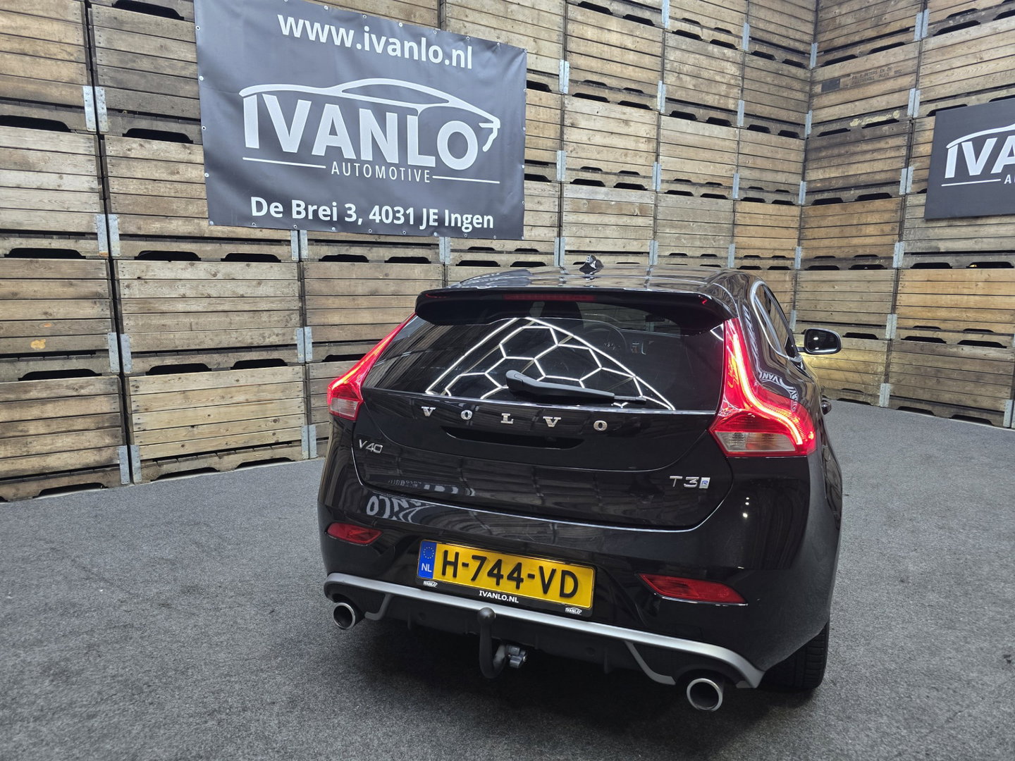 Volvo V40 1.5 T3 Kinetic R Design Pano LED Camera Trekhaak Clima Cruise LM
