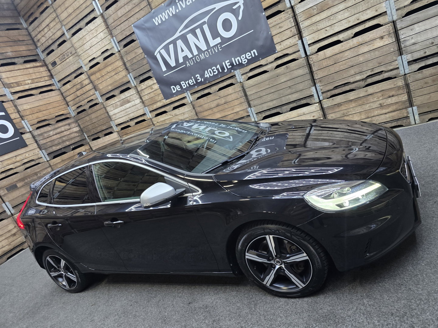 Volvo V40 1.5 T3 Kinetic R Design Pano LED Camera Trekhaak Clima Cruise LM