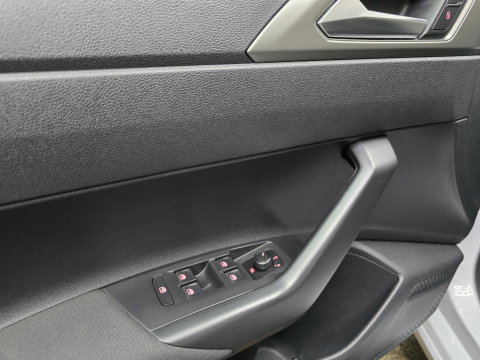 Volkswagen Polo 1.0 TSI Comfortline Navi Carplay PDC V&A Airco Cruise