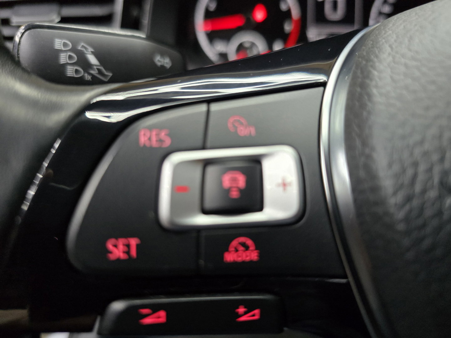 Volkswagen Polo 1.0 TSI Comfortline Navi Carplay PDC V&A Airco Cruise