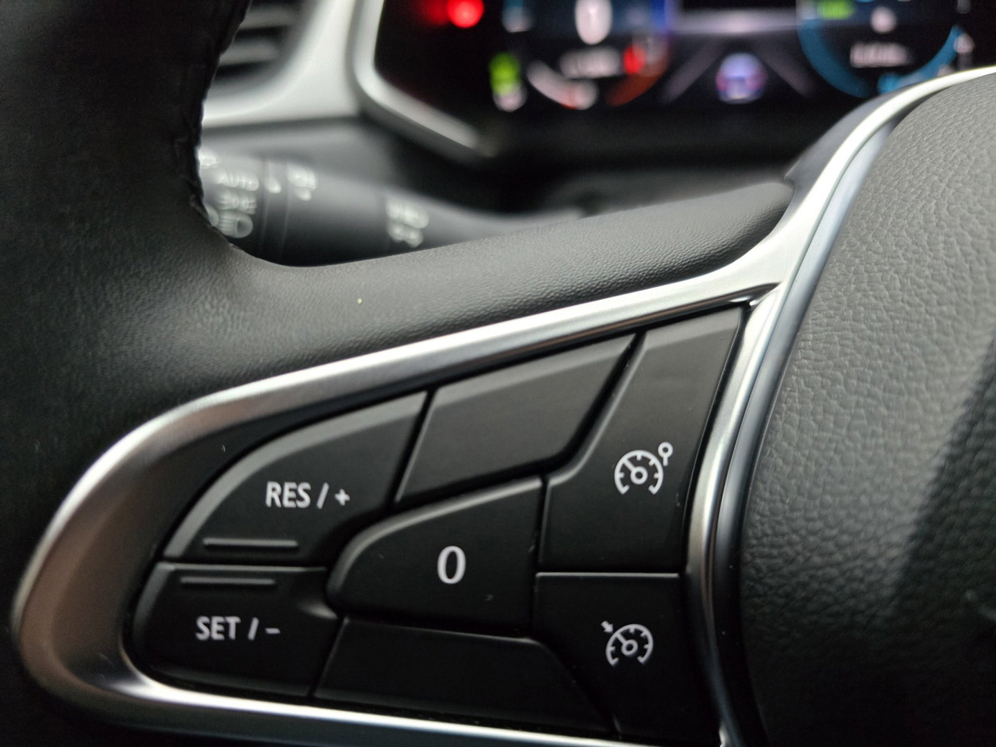 Renault Captur 1.6 E-Tech Hybrid 145 Limited Navigatie Clima Cruise LED LM 98.3 SOH