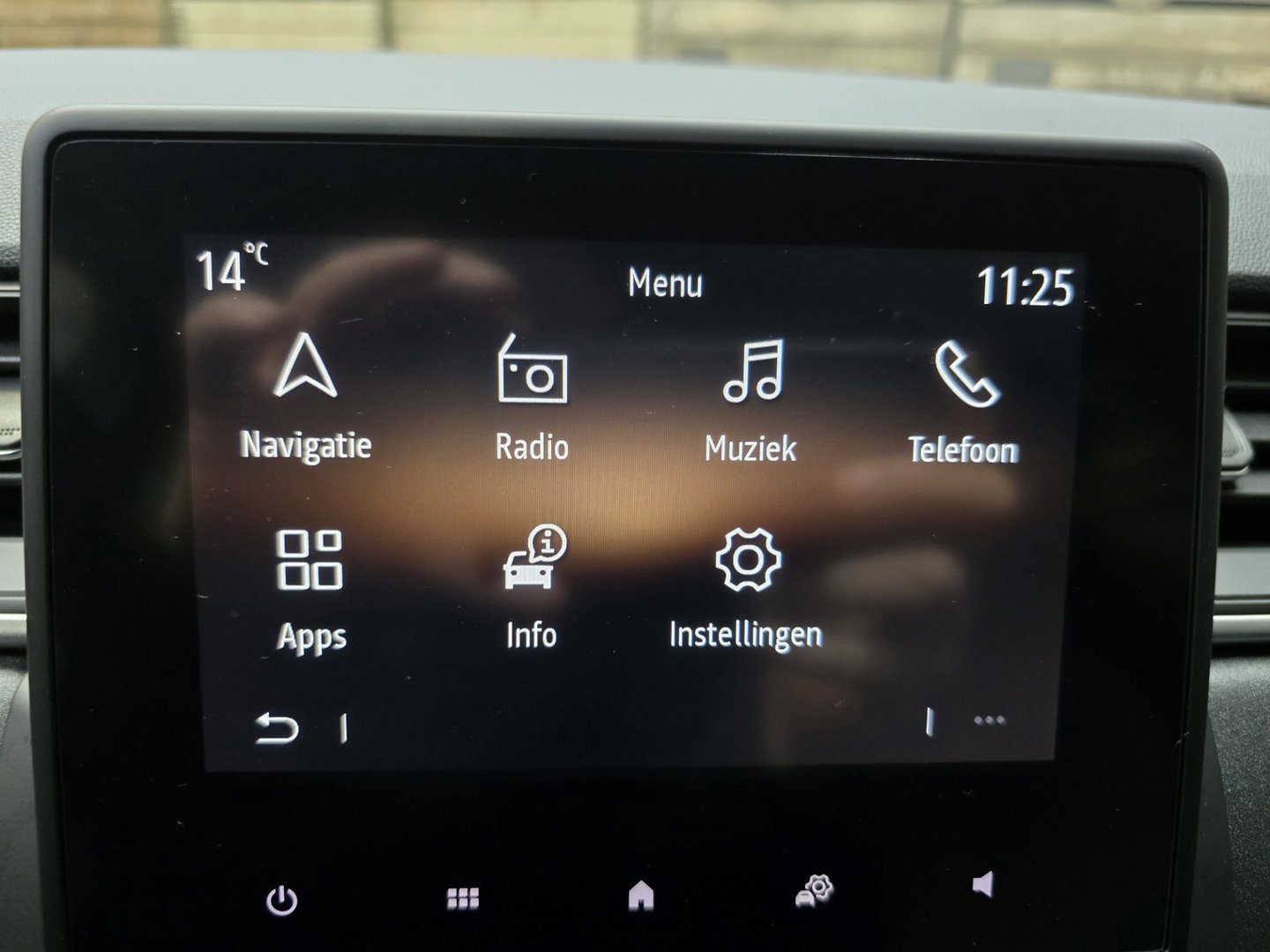 Renault Captur 1.6 E-Tech Hybrid 145 Limited Navigatie Clima Cruise LED LM 98.3 SOH