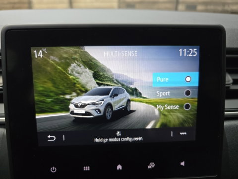 Renault Captur 1.6 E-Tech Hybrid 145 Limited Navigatie Clima Cruise LED LM 98.3 SOH