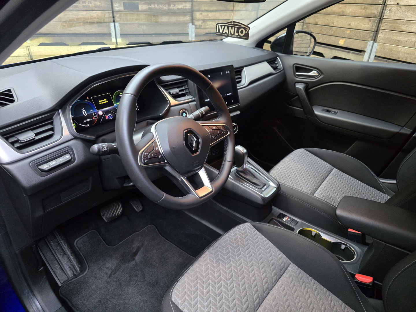Renault Captur 1.6 E-Tech Hybrid 145 Limited Navigatie Clima Cruise LED LM 98.3 SOH