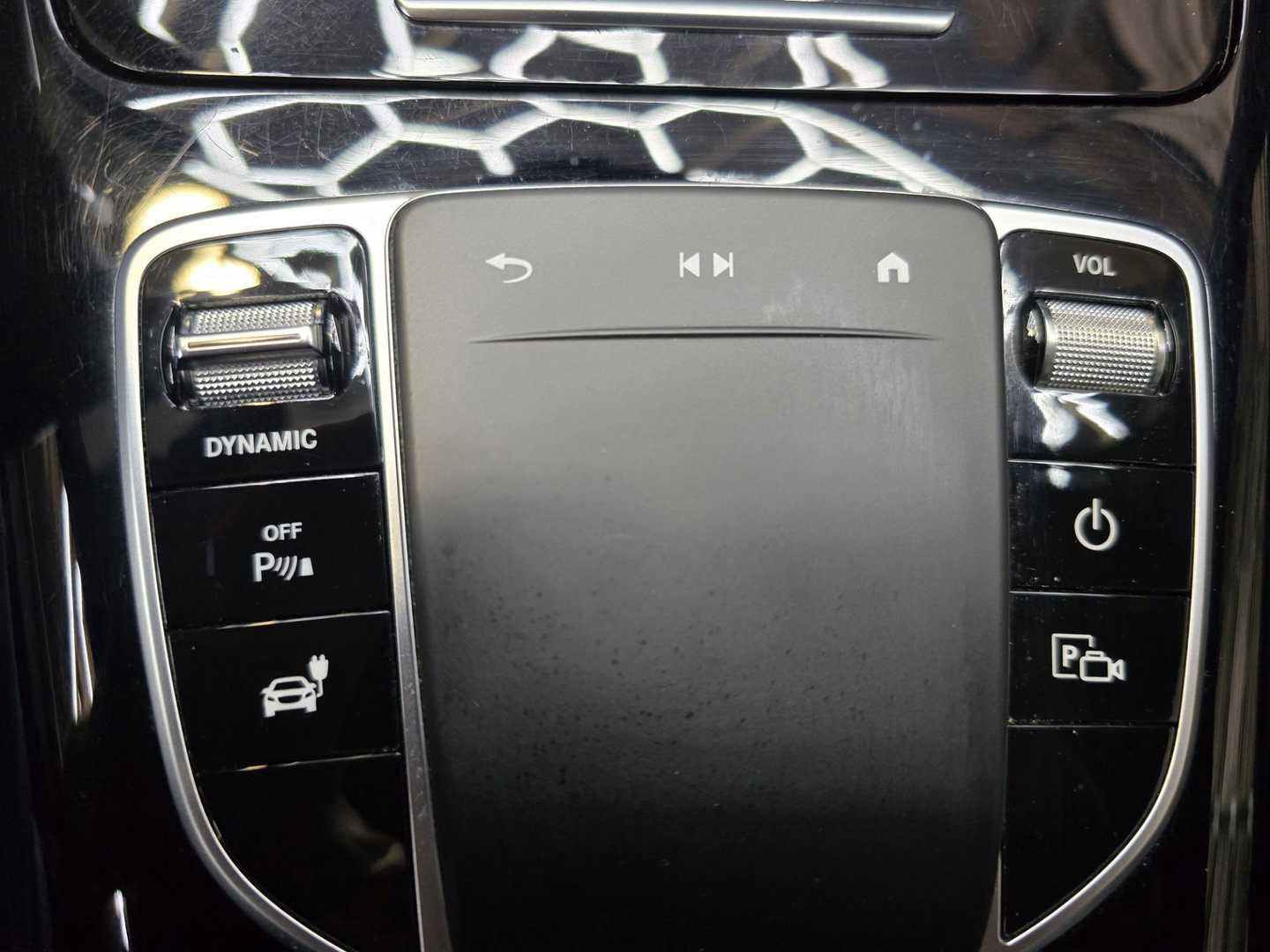 Mercedes-Benz EQC 400 4MATIC Business Solution AMG 80 kWh Navi Sfeerverlichting Camera 20"LM