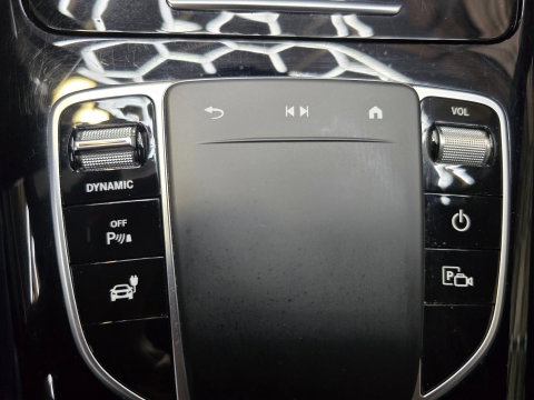 Mercedes-Benz EQC 400 4MATIC Business Solution AMG 80 kWh Navi Sfeerverlichting Camera 20"LM