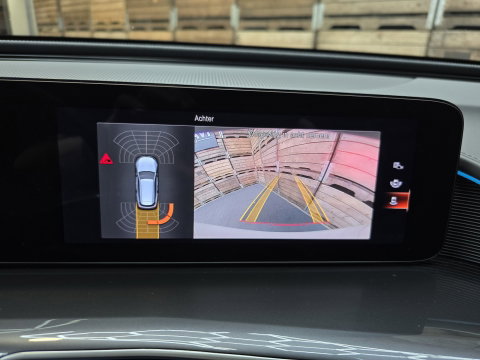Mercedes-Benz EQC 400 4MATIC Business Solution AMG 80 kWh Navi Sfeerverlichting Camera 20"LM