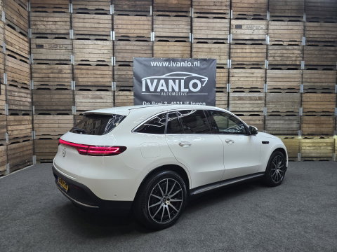 Mercedes-Benz EQC 400 4MATIC Business Solution AMG 80 kWh Navi Sfeerverlichting Camera 20"LM