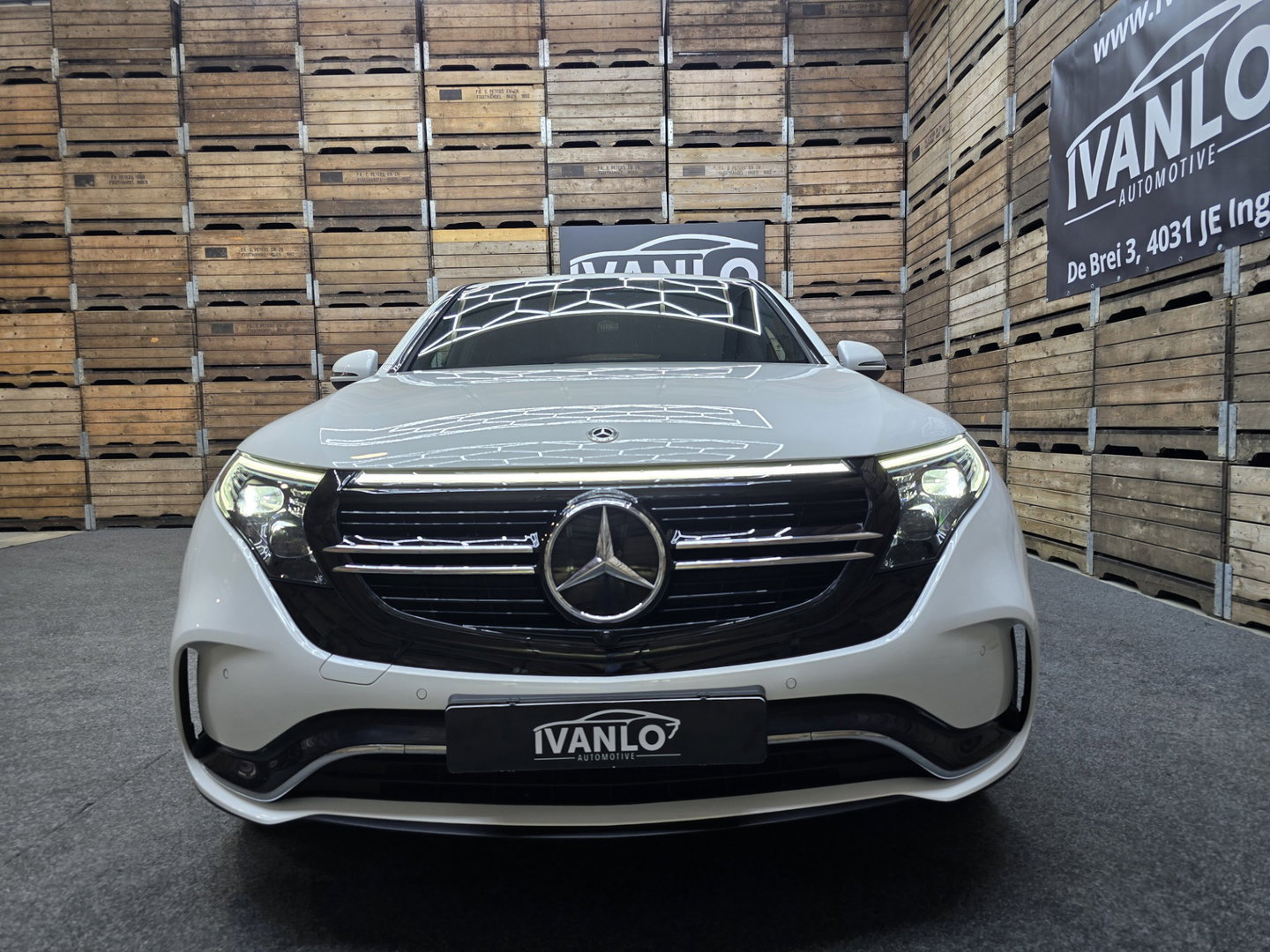 Mercedes-Benz EQC 400 4MATIC Business Solution AMG 80 kWh Navi Sfeerverlichting Camera 20"LM