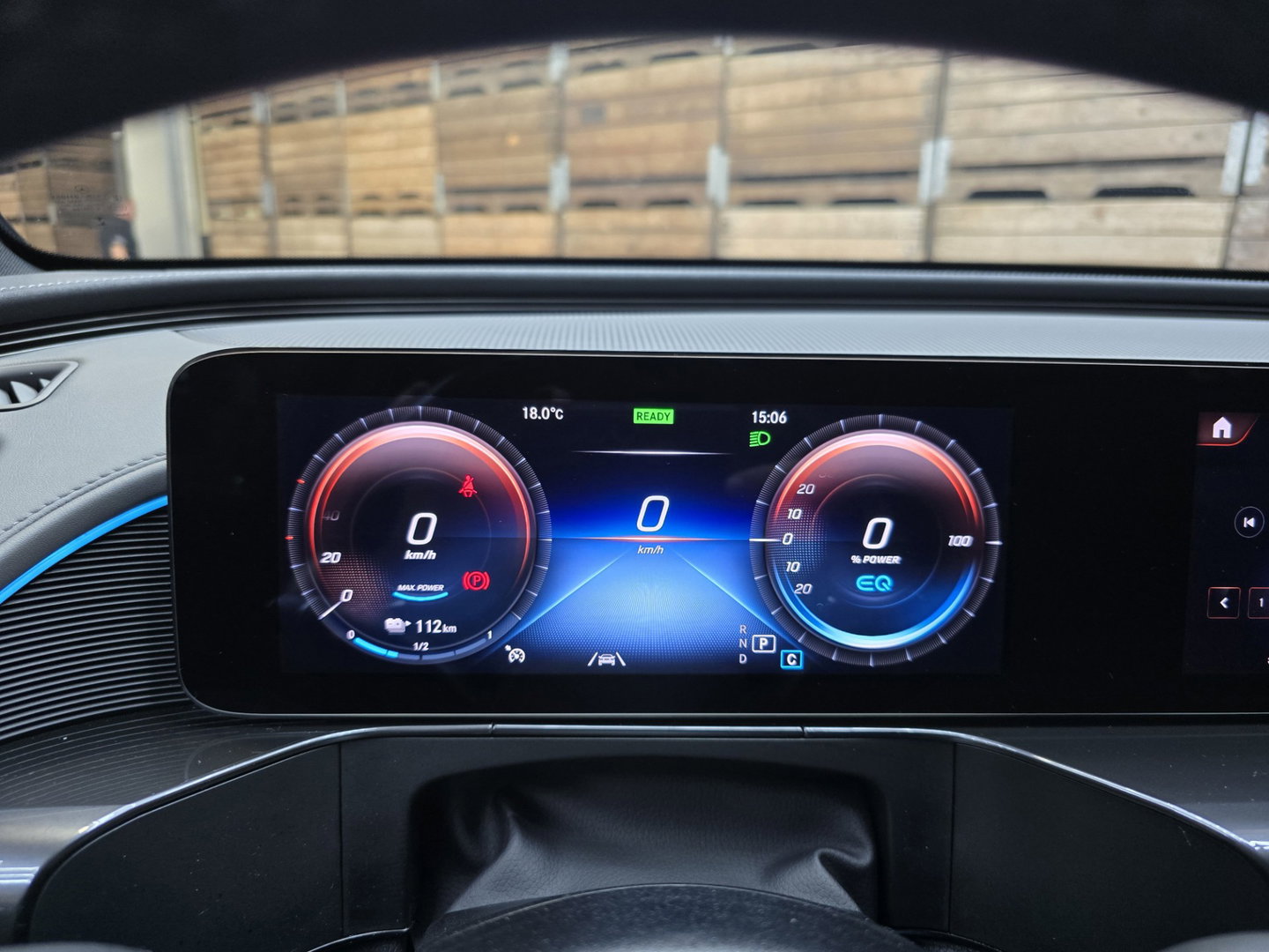 Mercedes-Benz EQC 400 4MATIC Business Solution AMG 80 kWh Navi Sfeerverlichting Camera 20"LM