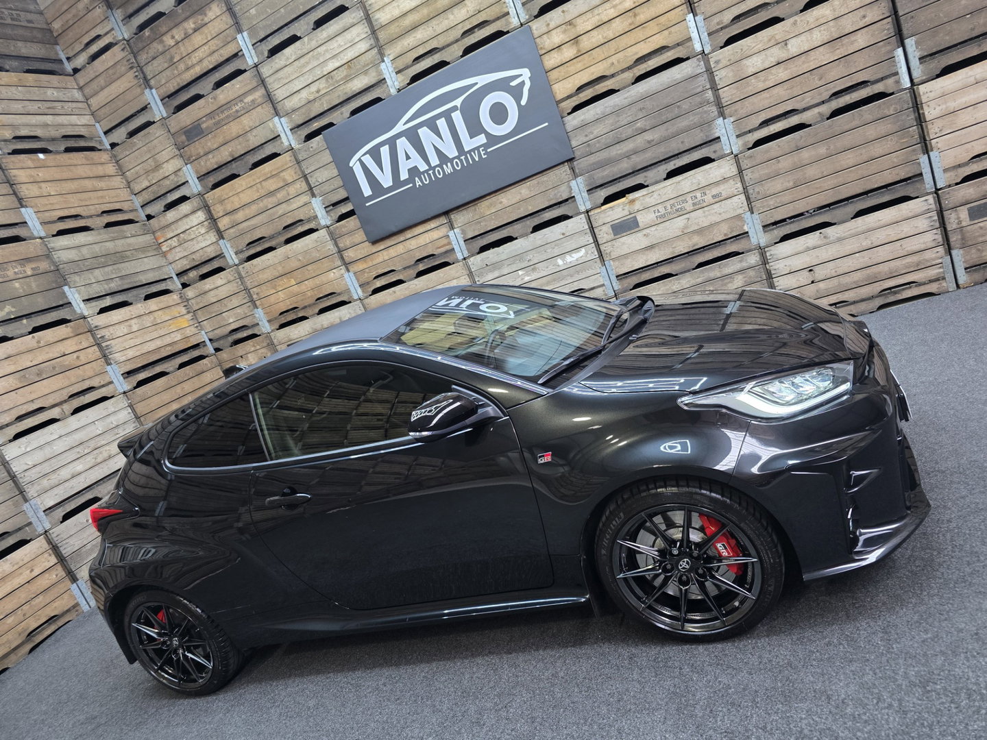 Toyota Yaris 1.6 GR Four Performance Carplay Akrapovic Carbon LED Camera 18"LM