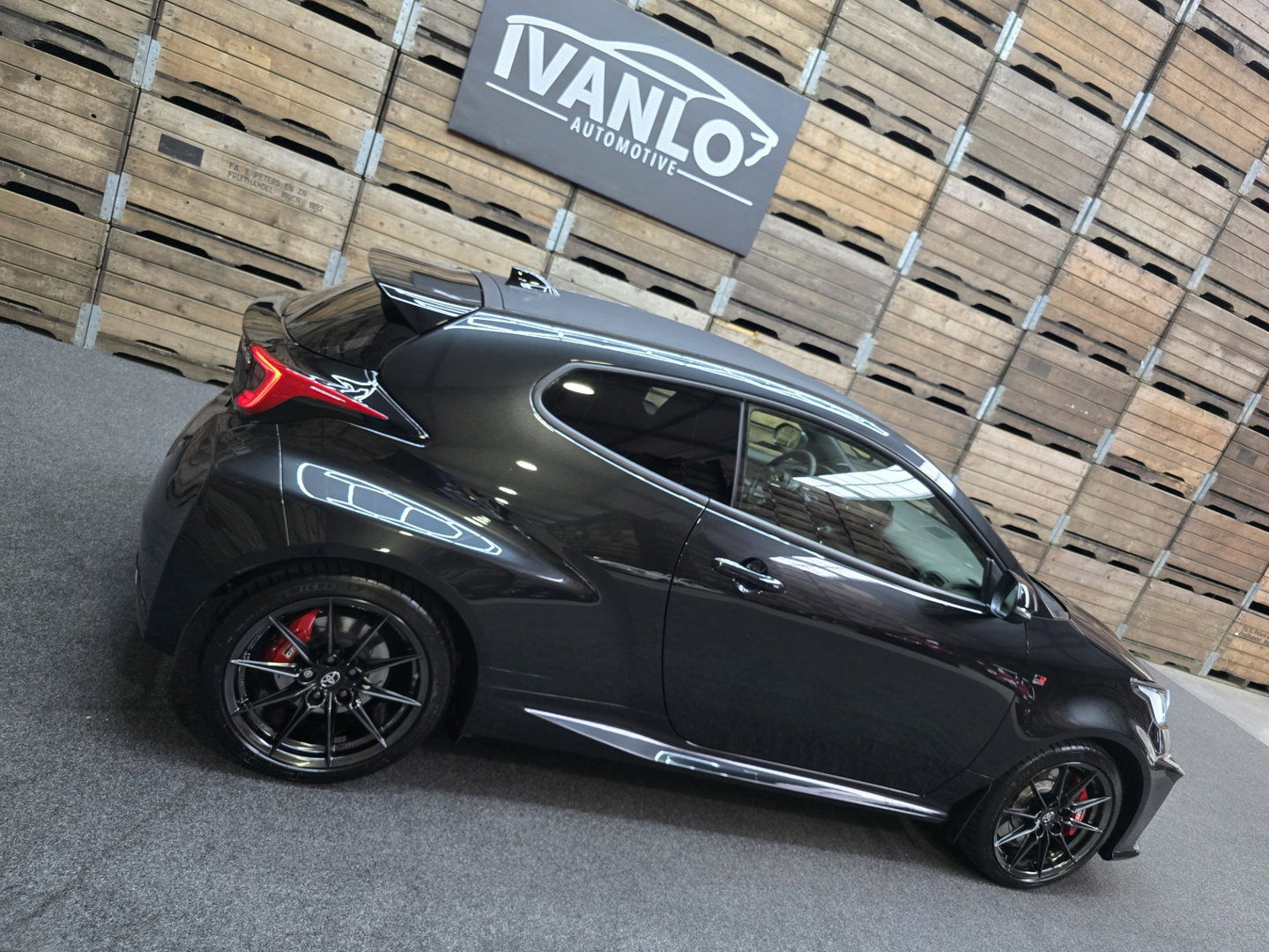 Toyota Yaris 1.6 GR Four Performance Carplay Akrapovic Carbon LED Camera 18"LM