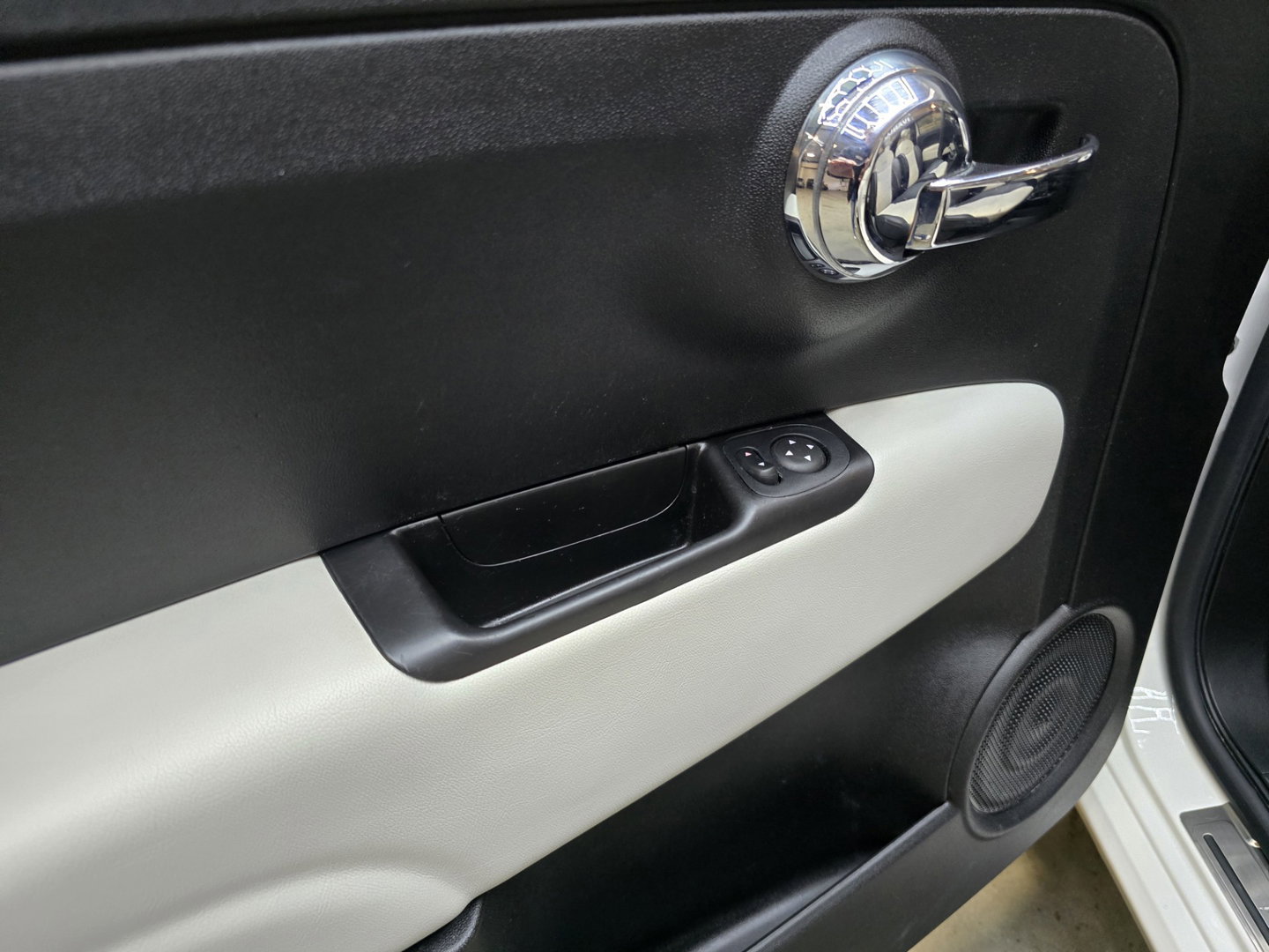 Fiat 500C 1.0 Hybrid Dolcevita Climate control leder Carplay DAB+ Achtersensoren 15''LM
